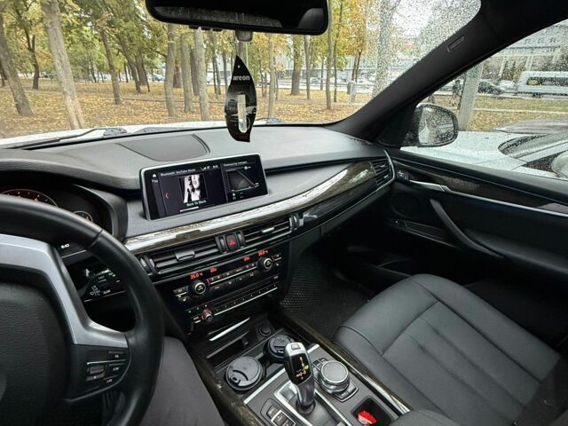 Білий БМВ Х5, об'ємом двигуна 3 л та пробігом 95 тис. км за 28000 $, фото 9 на Automoto.ua