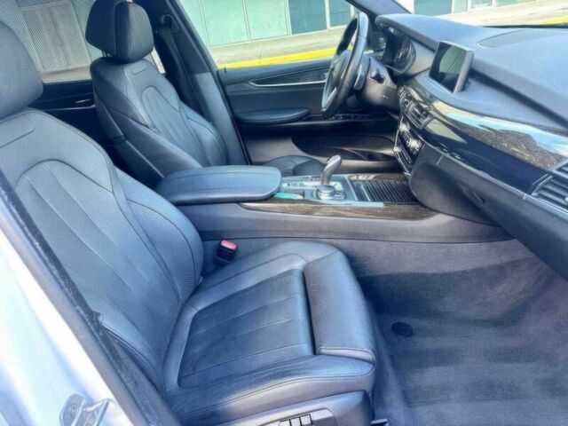 Белый БМВ Х5, объемом двигателя 3 л и пробегом 53 тыс. км за 21500 $, фото 9 на Automoto.ua