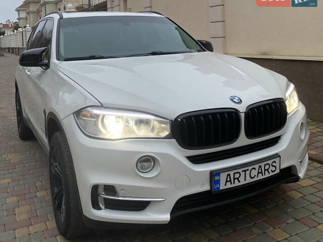 Белый БМВ Х5, объемом двигателя 2 л и пробегом 130 тыс. км за 24800 $, фото 2 на Automoto.ua