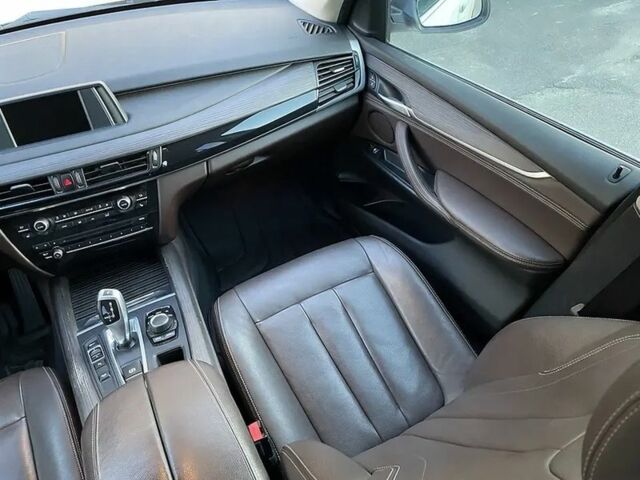 Білий БМВ Х5, об'ємом двигуна 2 л та пробігом 170 тис. км за 24499 $, фото 16 на Automoto.ua
