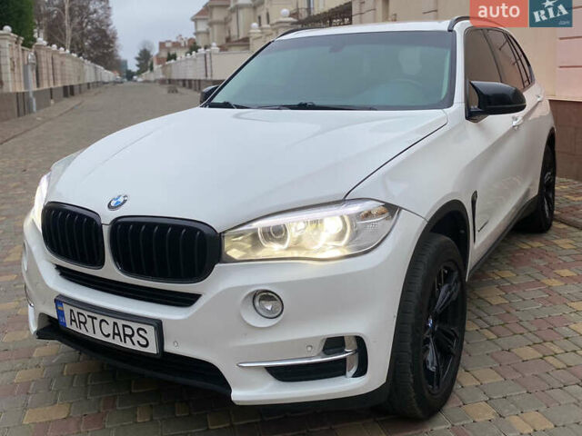 Белый БМВ Х5, объемом двигателя 2 л и пробегом 130 тыс. км за 24800 $, фото 5 на Automoto.ua
