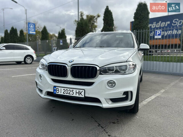 Белый БМВ Х5, объемом двигателя 2.98 л и пробегом 130 тыс. км за 28000 $, фото 4 на Automoto.ua