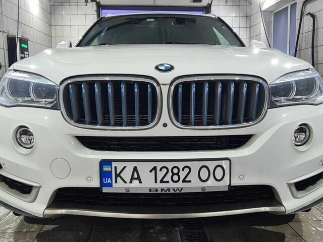 Білий БМВ Х5, об'ємом двигуна 2 л та пробігом 158 тис. км за 35500 $, фото 4 на Automoto.ua