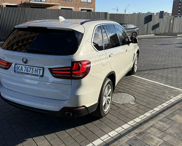 Белый БМВ Х5, объемом двигателя 2 л и пробегом 212 тыс. км за 27000 $, фото 6 на Automoto.ua