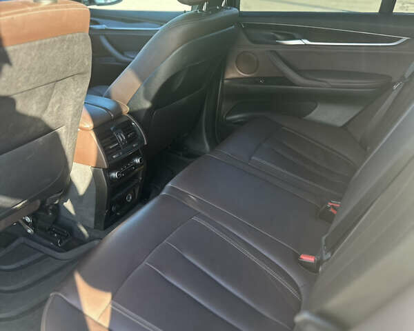 Белый БМВ Х5, объемом двигателя 2.99 л и пробегом 150 тыс. км за 39999 $, фото 17 на Automoto.ua