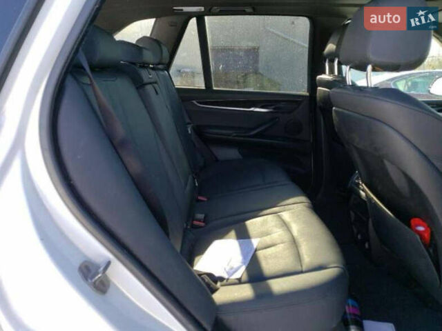 Белый БМВ Х5, объемом двигателя 2 л и пробегом 192 тыс. км за 17900 $, фото 6 на Automoto.ua