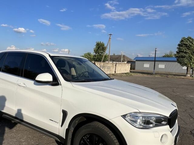 Білий БМВ Х5, об'ємом двигуна 2 л та пробігом 170 тис. км за 24499 $, фото 5 на Automoto.ua