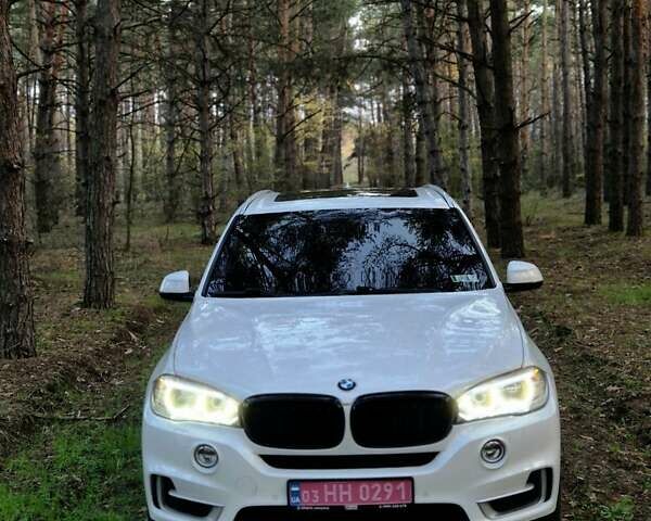 Белый БМВ Х5, объемом двигателя 3 л и пробегом 205 тыс. км за 25000 $, фото 2 на Automoto.ua