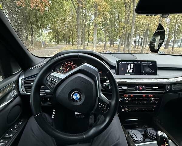 Белый БМВ Х5, объемом двигателя 2.98 л и пробегом 98 тыс. км за 23500 $, фото 1 на Automoto.ua