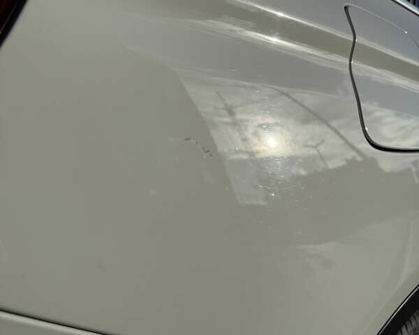 Белый БМВ Х5, объемом двигателя 2 л и пробегом 212 тыс. км за 27000 $, фото 11 на Automoto.ua