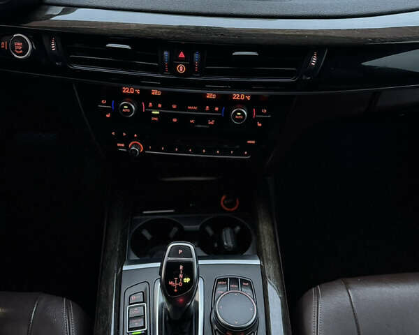 Білий БМВ Х5, об'ємом двигуна 2.99 л та пробігом 218 тис. км за 32900 $, фото 4 на Automoto.ua