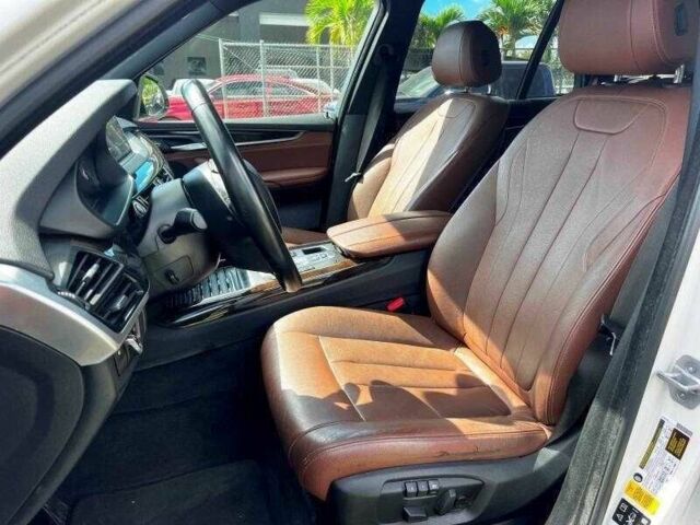 Белый БМВ Х5, объемом двигателя 3 л и пробегом 46 тыс. км за 9000 $, фото 8 на Automoto.ua