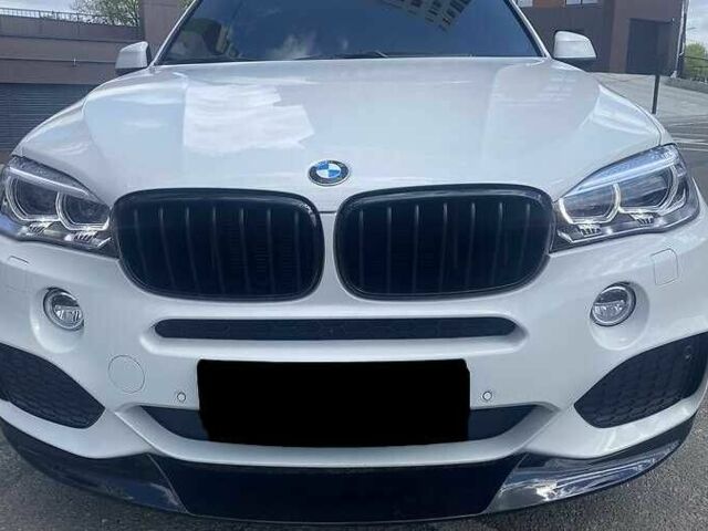 Белый БМВ Х5, объемом двигателя 2 л и пробегом 65 тыс. км за 21000 $, фото 2 на Automoto.ua