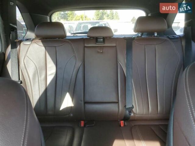 Белый БМВ Х5, объемом двигателя 2 л и пробегом 146 тыс. км за 7350 $, фото 9 на Automoto.ua