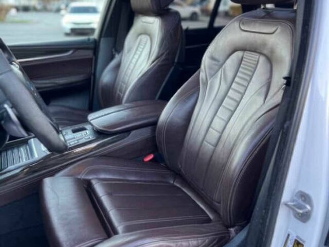 Белый БМВ Х5, объемом двигателя 2 л и пробегом 55 тыс. км за 8400 $, фото 8 на Automoto.ua