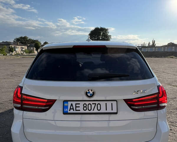 Білий БМВ Х5, об'ємом двигуна 2 л та пробігом 158 тис. км за 25999 $, фото 17 на Automoto.ua