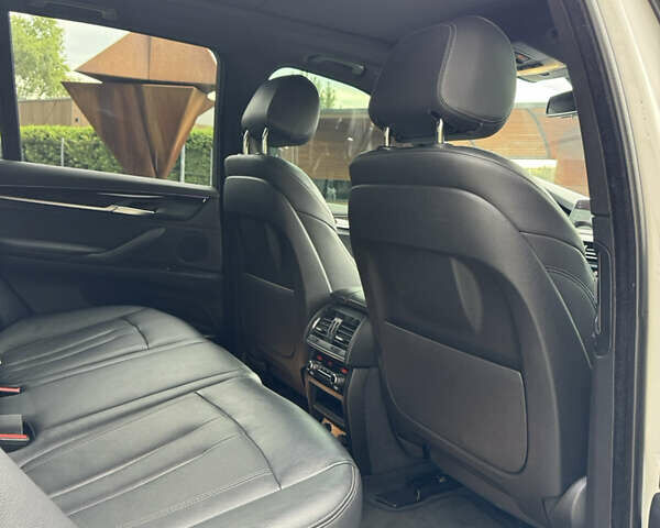 Белый БМВ Х5, объемом двигателя 2.98 л и пробегом 84 тыс. км за 31000 $, фото 13 на Automoto.ua