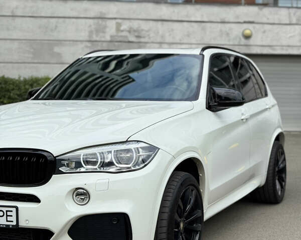 Белый БМВ Х5, объемом двигателя 2.98 л и пробегом 84 тыс. км за 31000 $, фото 9 на Automoto.ua