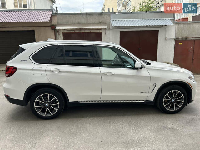 Белый БМВ Х5, объемом двигателя 2 л и пробегом 82 тыс. км за 33900 $, фото 12 на Automoto.ua