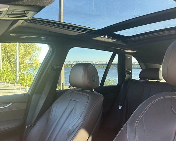 Белый БМВ Х5, объемом двигателя 2.99 л и пробегом 150 тыс. км за 39999 $, фото 15 на Automoto.ua