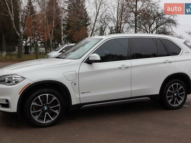 Белый БМВ Х5, объемом двигателя 2 л и пробегом 217 тыс. км за 27500 $, фото 3 на Automoto.ua