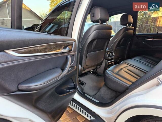 Белый БМВ Х5, объемом двигателя 2.99 л и пробегом 110 тыс. км за 31900 $, фото 20 на Automoto.ua