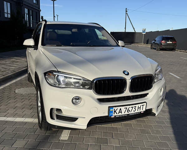 Белый БМВ Х5, объемом двигателя 2 л и пробегом 212 тыс. км за 27000 $, фото 8 на Automoto.ua