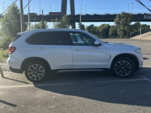 Белый БМВ Х5, объемом двигателя 3 л и пробегом 150 тыс. км за 39999 $, фото 3 на Automoto.ua