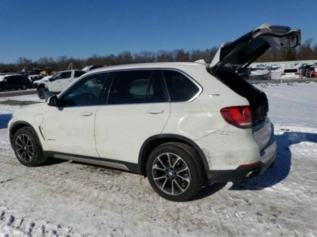 Белый БМВ Х5, объемом двигателя 2 л и пробегом 192 тыс. км за 17900 $, фото 3 на Automoto.ua