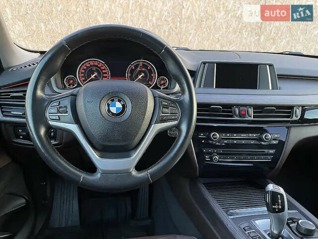 Білий БМВ Х5, об'ємом двигуна 2 л та пробігом 158 тис. км за 25999 $, фото 5 на Automoto.ua