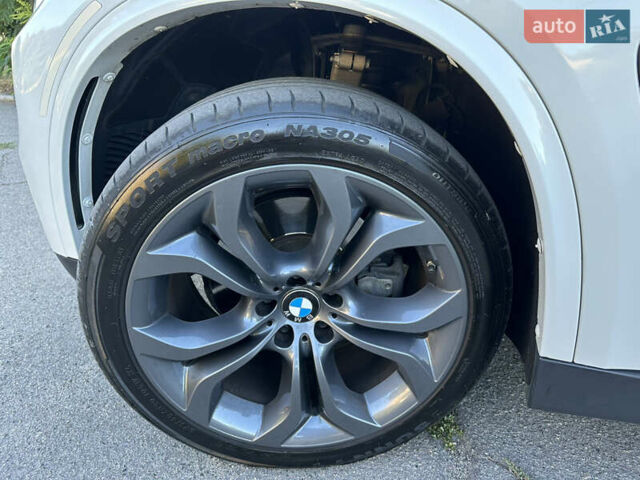 Белый БМВ Х5, объемом двигателя 2 л и пробегом 100 тыс. км за 32000 $, фото 3 на Automoto.ua
