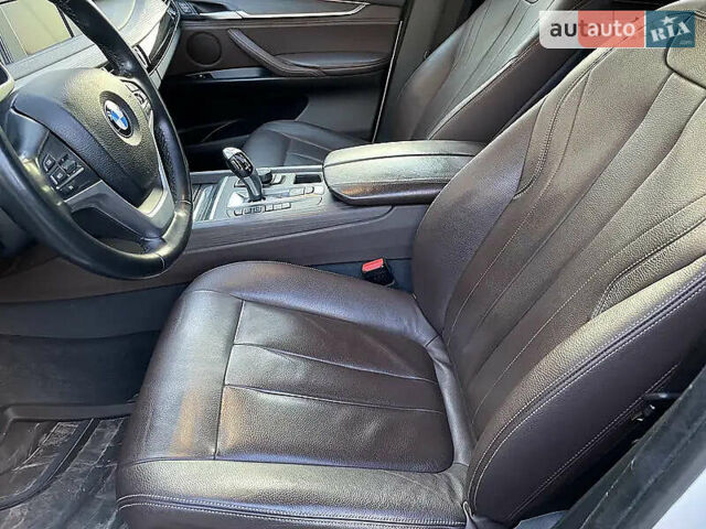 Білий БМВ Х5, об'ємом двигуна 2 л та пробігом 158 тис. км за 25999 $, фото 2 на Automoto.ua