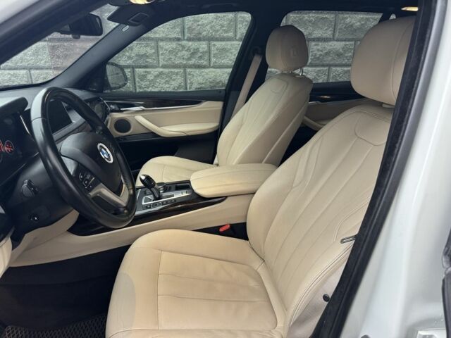 Белый БМВ Х5, объемом двигателя 3 л и пробегом 259 тыс. км за 33000 $, фото 6 на Automoto.ua