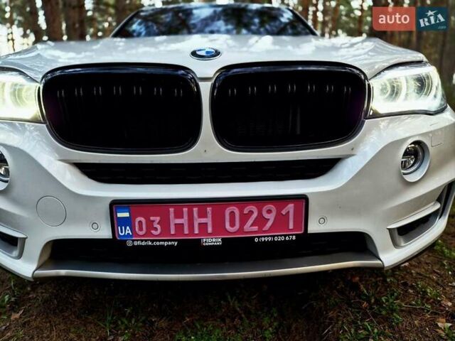 Белый БМВ Х5, объемом двигателя 3 л и пробегом 205 тыс. км за 25000 $, фото 12 на Automoto.ua
