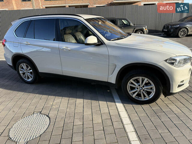 Белый БМВ Х5, объемом двигателя 2 л и пробегом 212 тыс. км за 27000 $, фото 13 на Automoto.ua