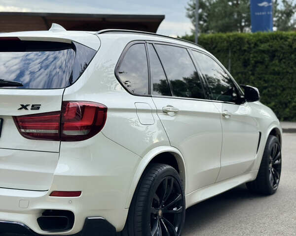 Белый БМВ Х5, объемом двигателя 2.98 л и пробегом 84 тыс. км за 31000 $, фото 5 на Automoto.ua