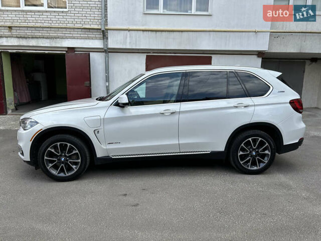 Белый БМВ Х5, объемом двигателя 2 л и пробегом 82 тыс. км за 33900 $, фото 5 на Automoto.ua