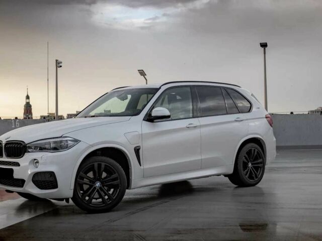 Белый БМВ Х5, объемом двигателя 2 л и пробегом 65 тыс. км за 16500 $, фото 4 на Automoto.ua