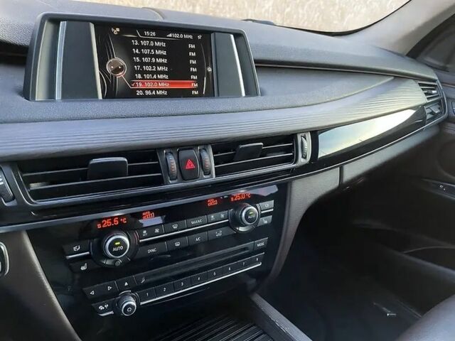 Білий БМВ Х5, об'ємом двигуна 2 л та пробігом 170 тис. км за 24499 $, фото 19 на Automoto.ua