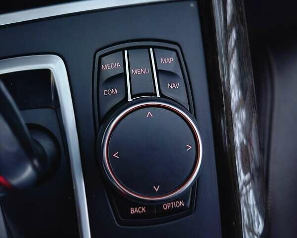 Белый БМВ Х5, объемом двигателя 3 л и пробегом 205 тыс. км за 25000 $, фото 34 на Automoto.ua