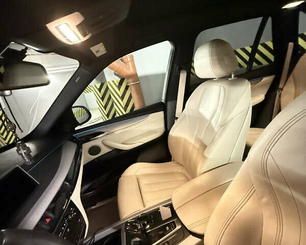 Белый БМВ Х5, объемом двигателя 2.98 л и пробегом 155 тыс. км за 32500 $, фото 7 на Automoto.ua