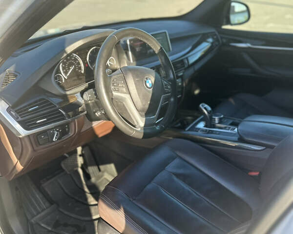 Белый БМВ Х5, объемом двигателя 2.99 л и пробегом 150 тыс. км за 39999 $, фото 12 на Automoto.ua