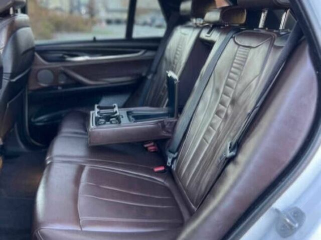 Белый БМВ Х5, объемом двигателя 2 л и пробегом 55 тыс. км за 8400 $, фото 11 на Automoto.ua