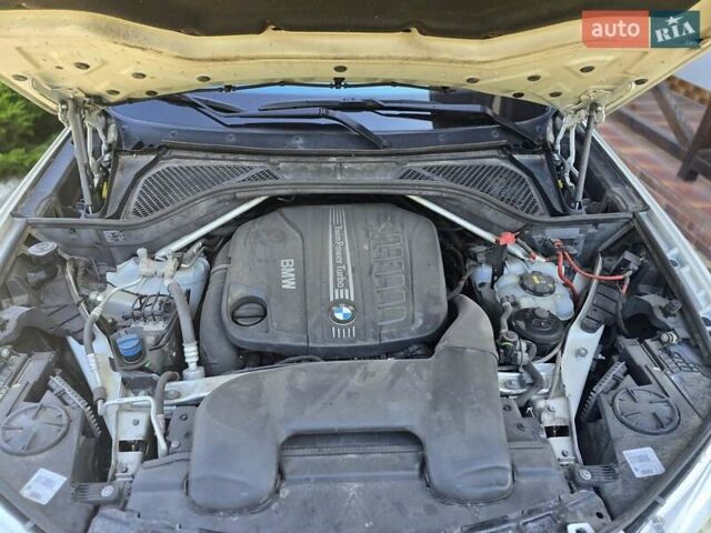 Белый БМВ Х5, объемом двигателя 2.99 л и пробегом 278 тыс. км за 27867 $, фото 13 на Automoto.ua