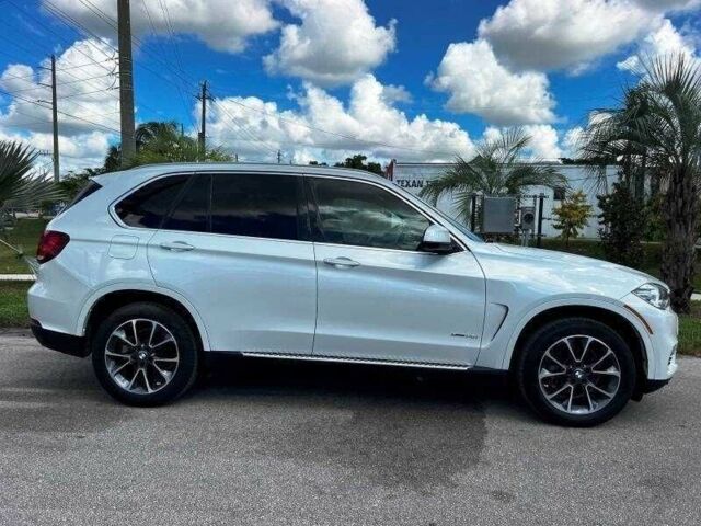 Белый БМВ Х5, объемом двигателя 3 л и пробегом 46 тыс. км за 9000 $, фото 5 на Automoto.ua