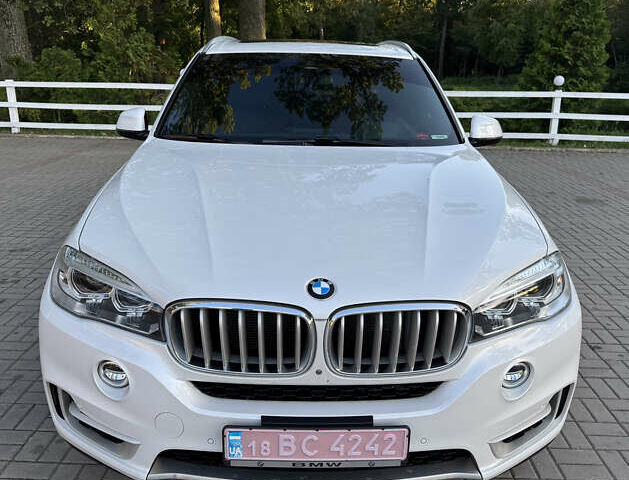 Белый БМВ Х5, объемом двигателя 2.99 л и пробегом 218 тыс. км за 32900 $, фото 13 на Automoto.ua