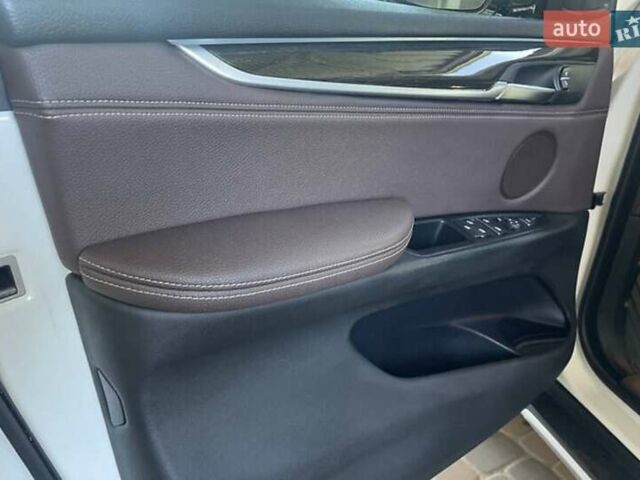 Белый БМВ Х5, объемом двигателя 3 л и пробегом 79 тыс. км за 37000 $, фото 17 на Automoto.ua