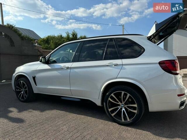 Белый БМВ Х5, объемом двигателя 2.99 л и пробегом 207 тыс. км за 40500 $, фото 3 на Automoto.ua