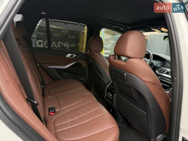 Белый БМВ Х5, объемом двигателя 3 л и пробегом 94 тыс. км за 49999 $, фото 26 на Automoto.ua