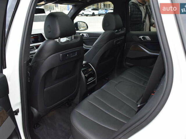 Белый БМВ Х5, объемом двигателя 3 л и пробегом 65 тыс. км за 56500 $, фото 9 на Automoto.ua